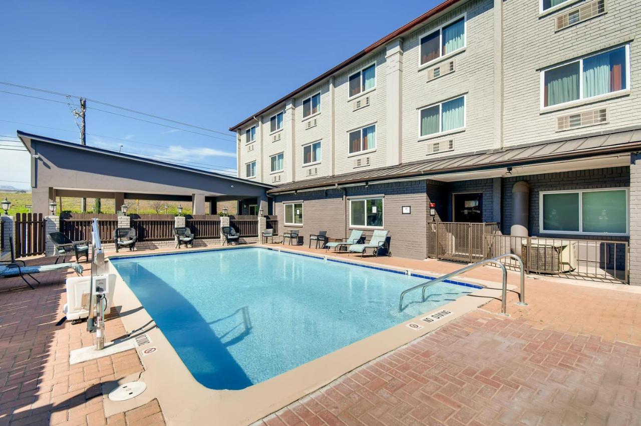 Hotel Orangewood And Midtown