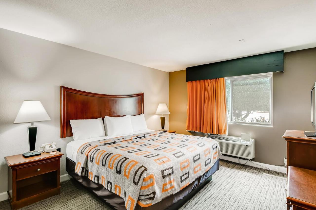 Hotel Orangewood And Midtown 2*