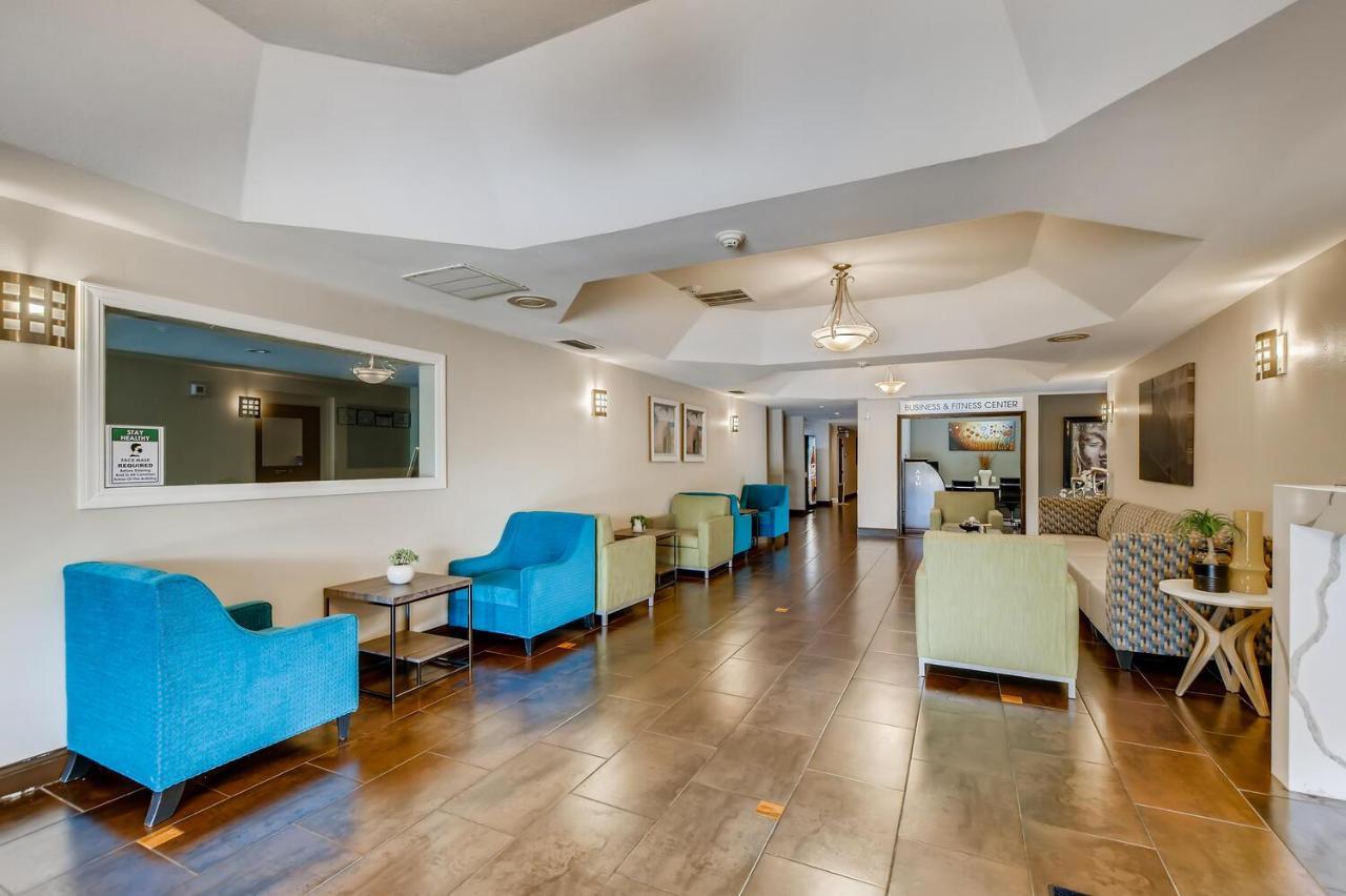 Orangewood And Midtown 2*