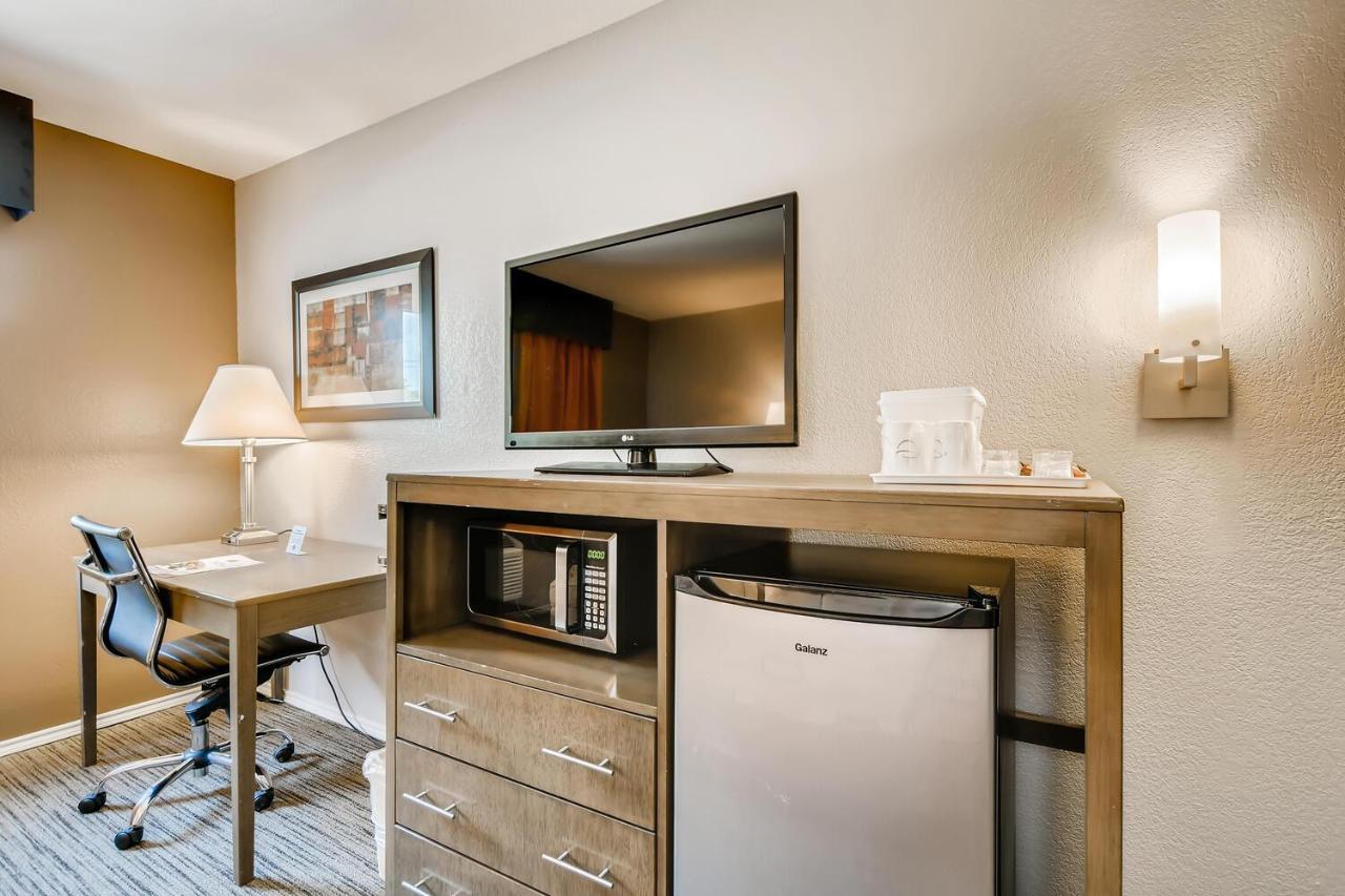 Orangewood And Midtown Hotel