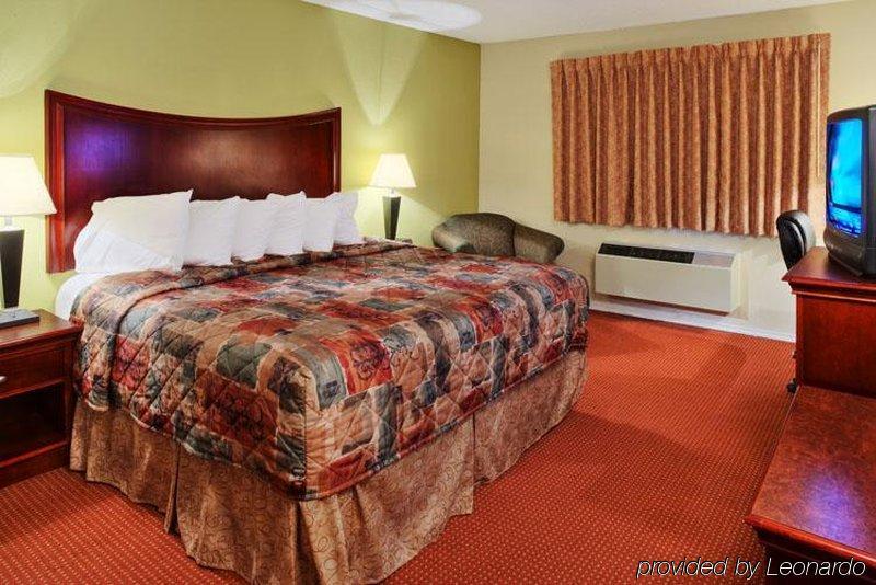 Orangewood And Midtown Hotel