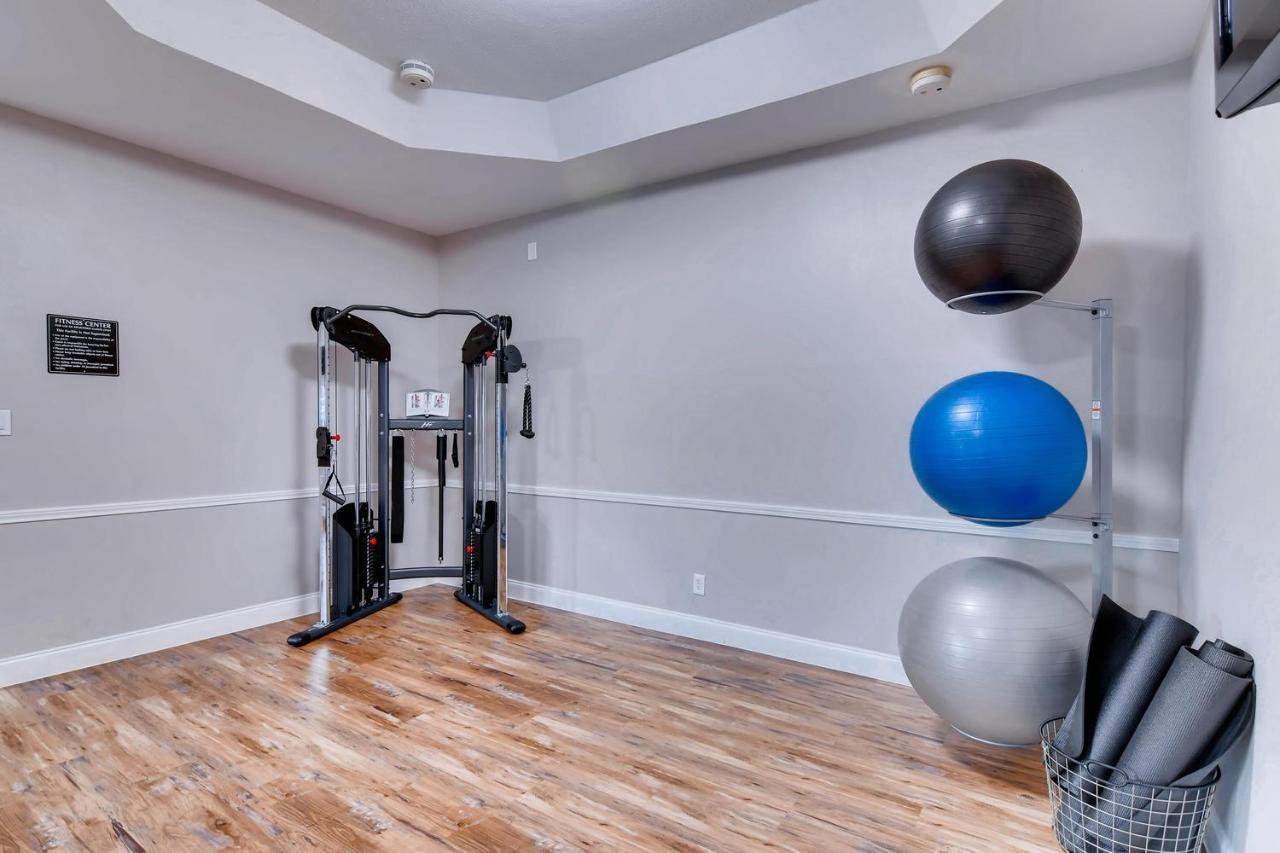 Orangewood And Midtown Hotel 2*